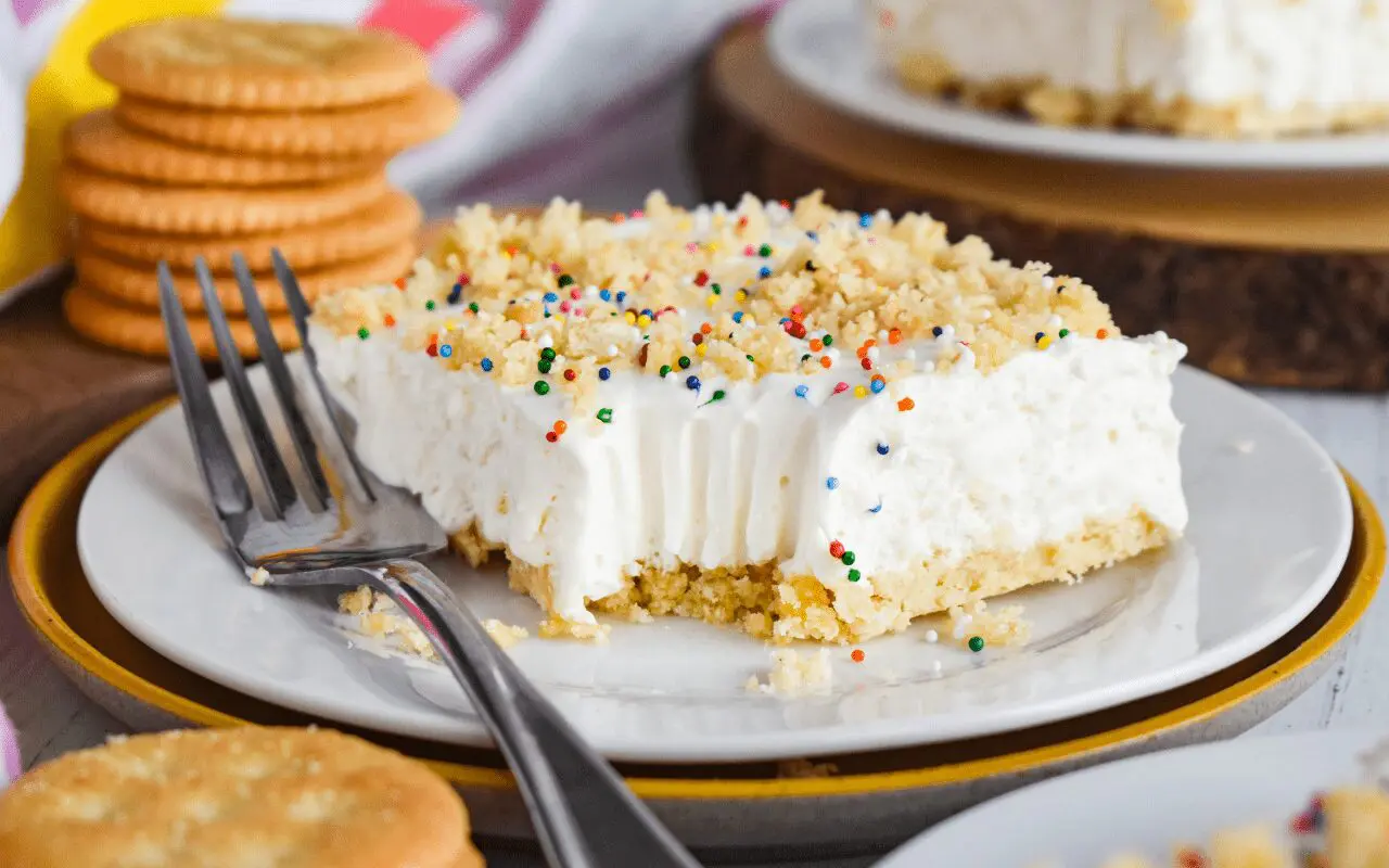 Photo: Frozen Lemonade Dessert.