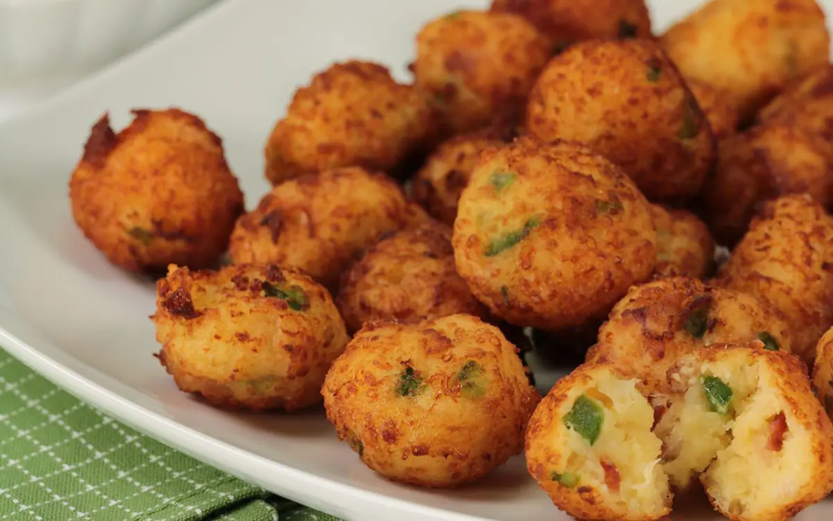 Jalapeño Bacon Cheese Balls