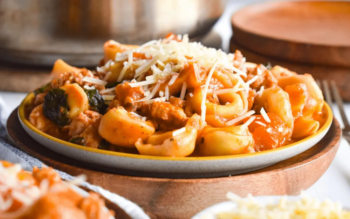 30 Minute Tuscan Tortellini Skillet