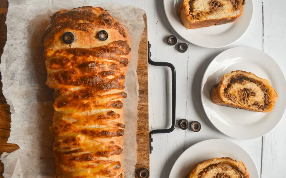 Photo: Cheeseburger Mummy.