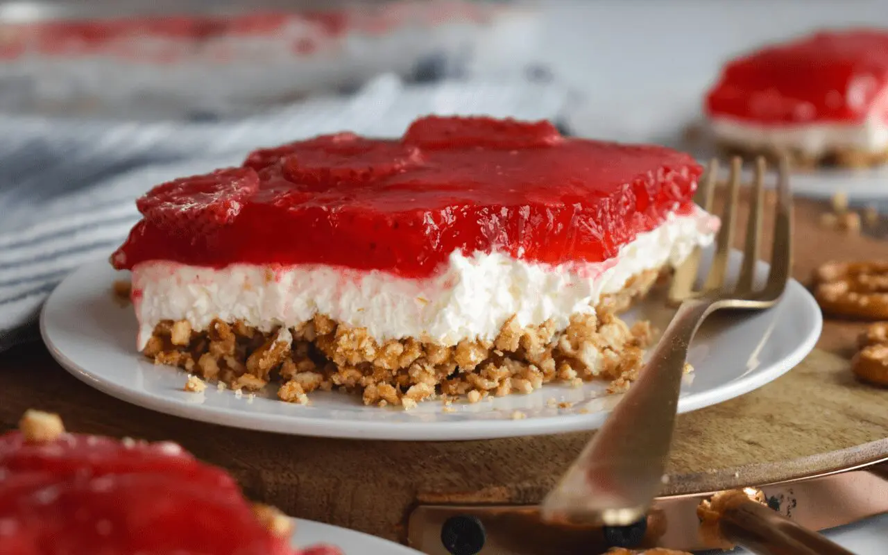 Photo: Strawberry Pretzel Dessert