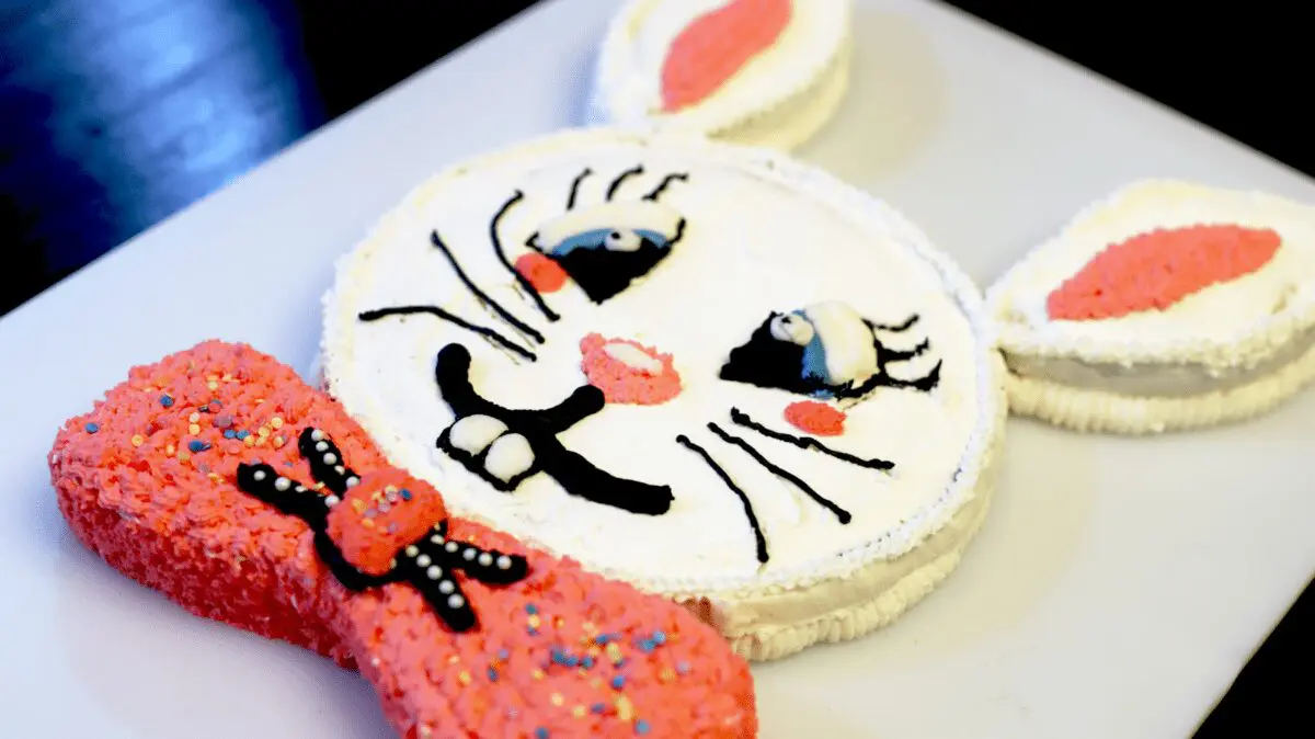 Image: Easter Bunny Cake.
