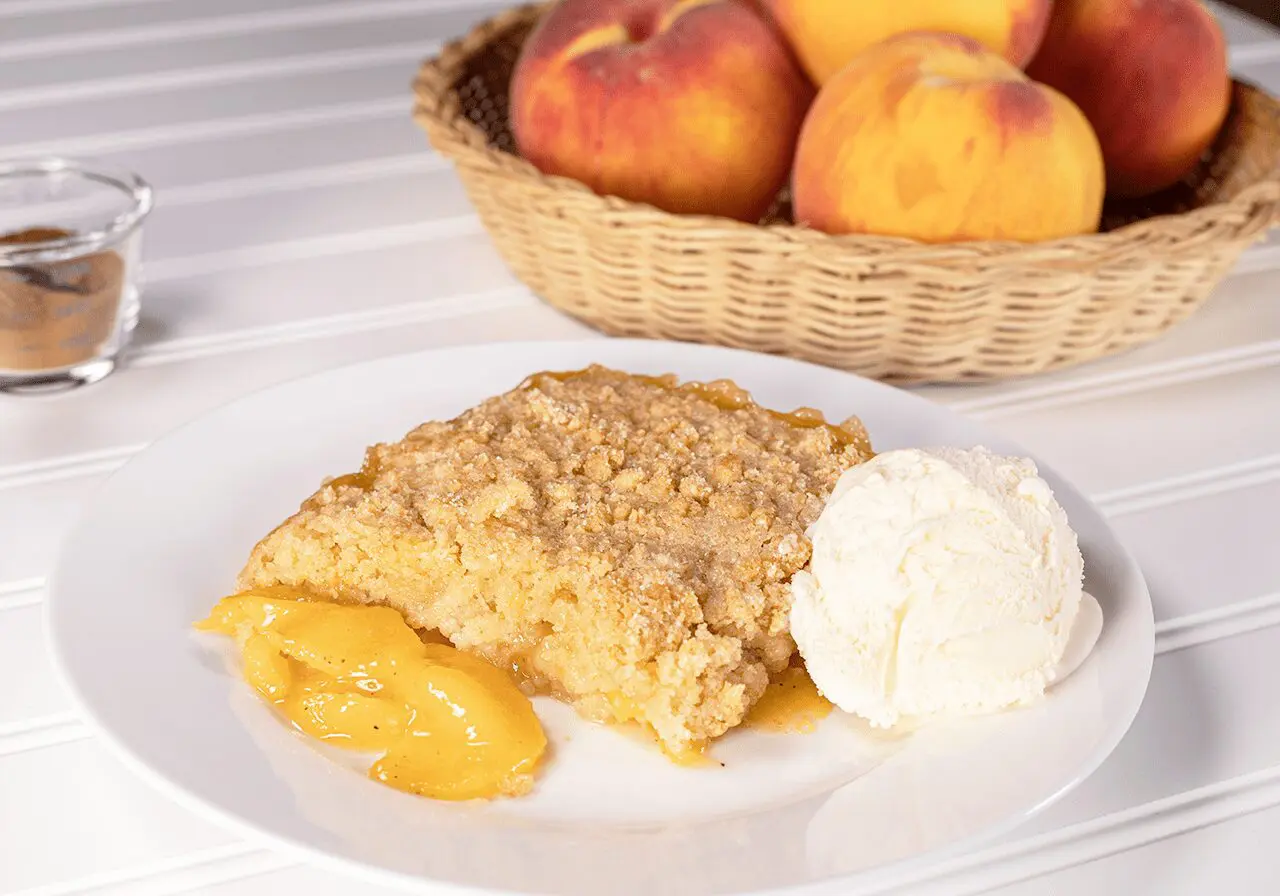 Photo: Easy Whole Wheat Peach Crumble.
