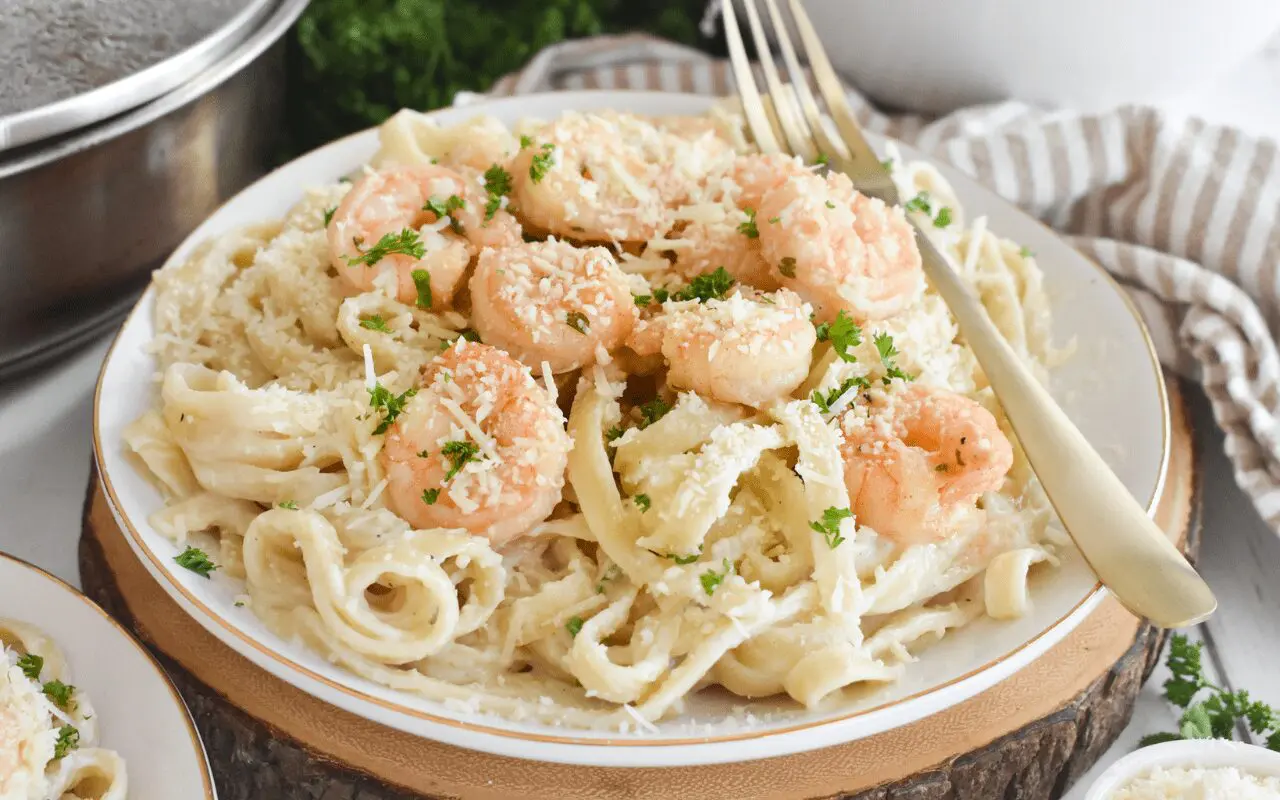 Photo: Fettuccini Alfredo with Spicy Garlic & Lime Shrimp