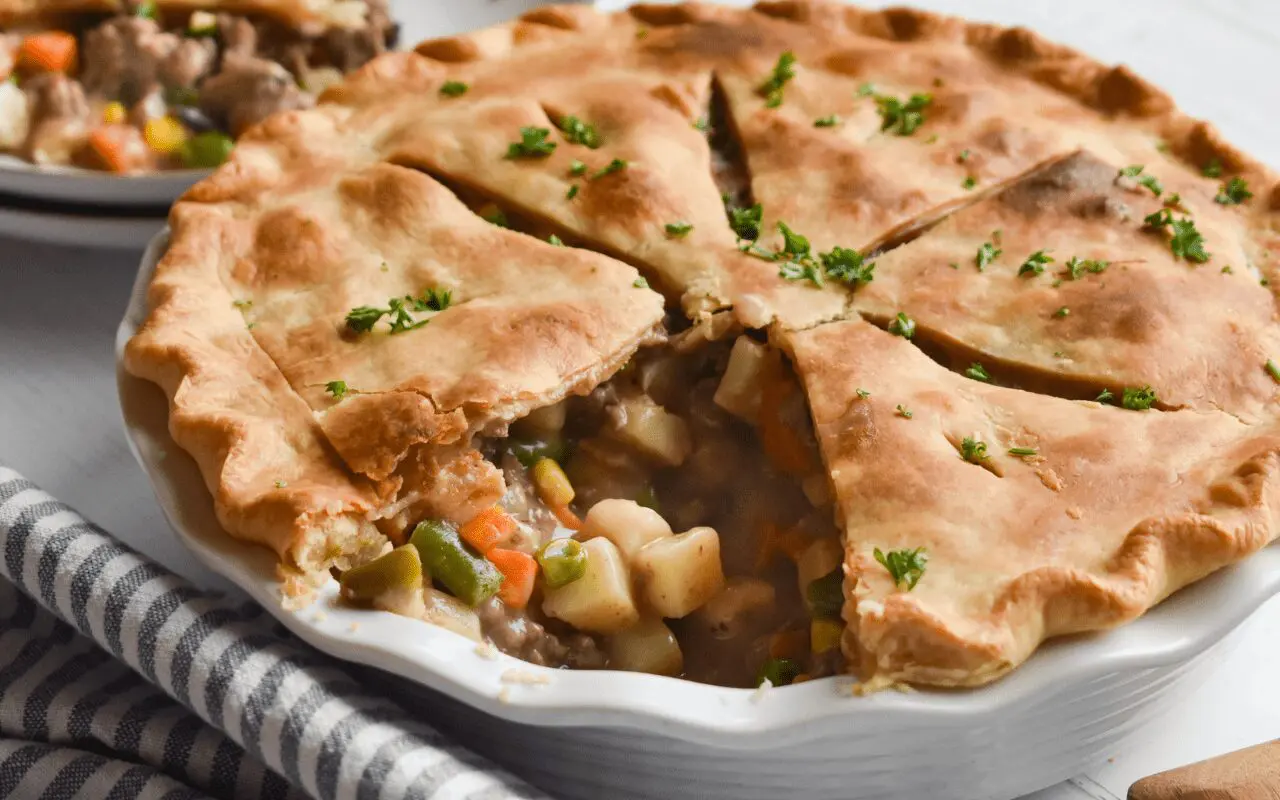 Image: Easy Beef Pot Pie.