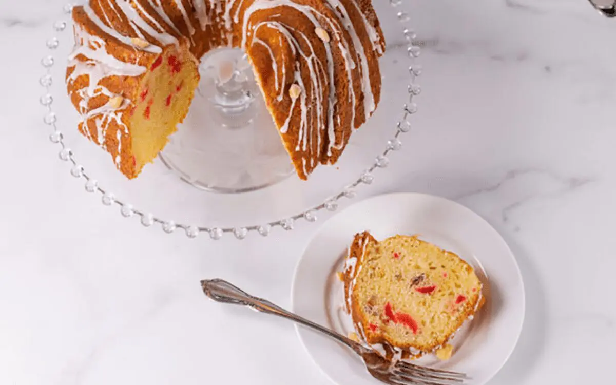 Photo: Holiday Lemon Bundt Cake.
