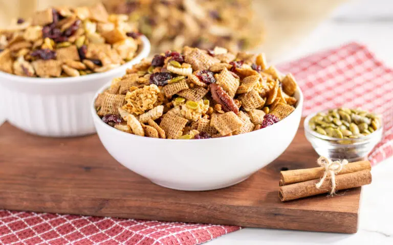 Harvest Snack Mix in bowls.