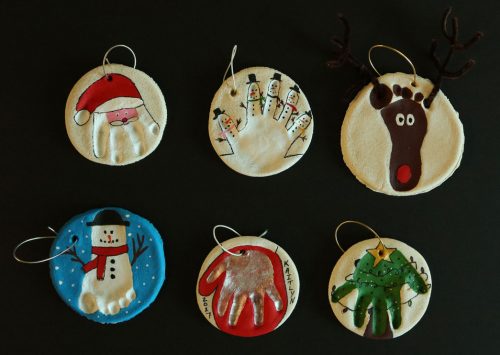 Easy DIY ornaments: Santa, Snow Man, Mitten, Christmas Tree and Reindeer