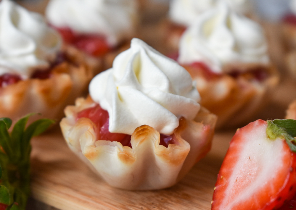 Strawberry dessert bites - EatWheat