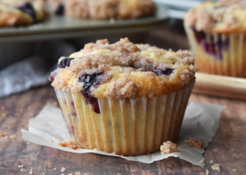 Photo: Blueberry muffins with cinnamon streusel topping.