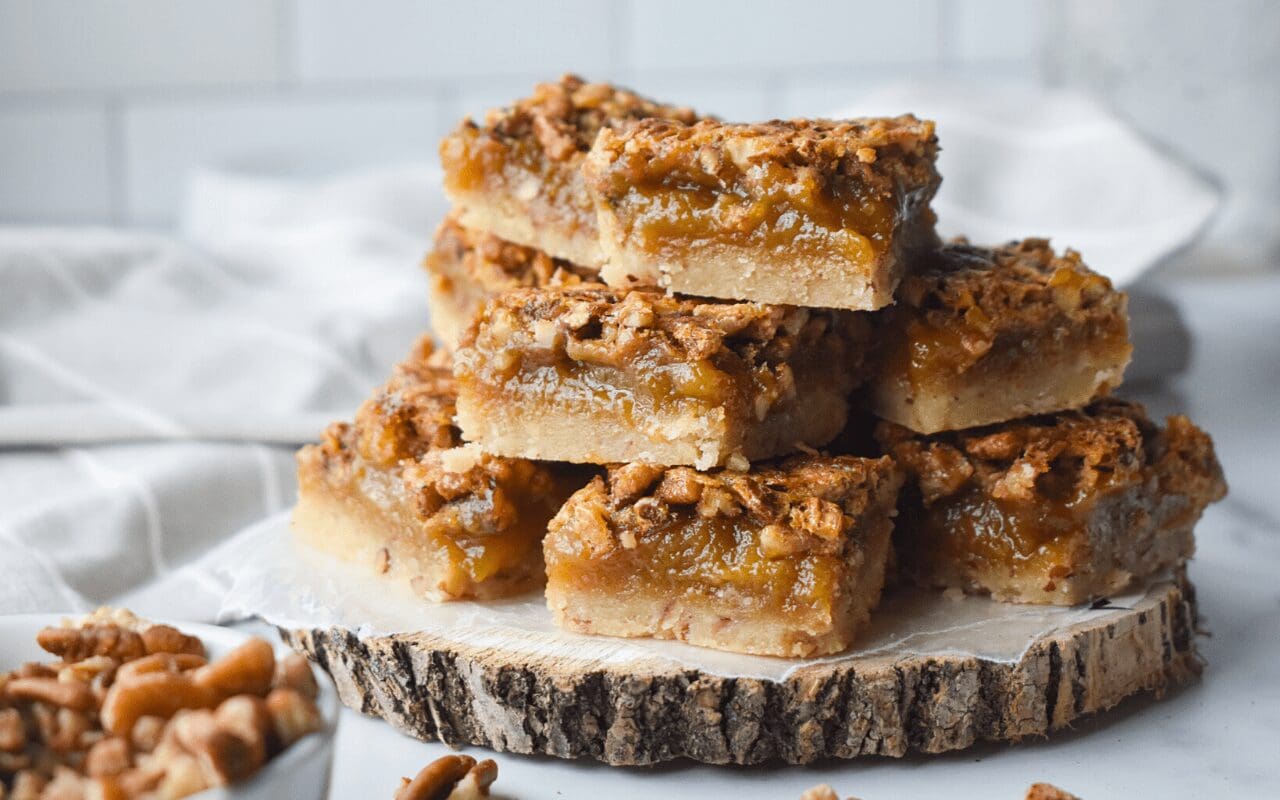Photo: Pecan Pie Mini Bars.