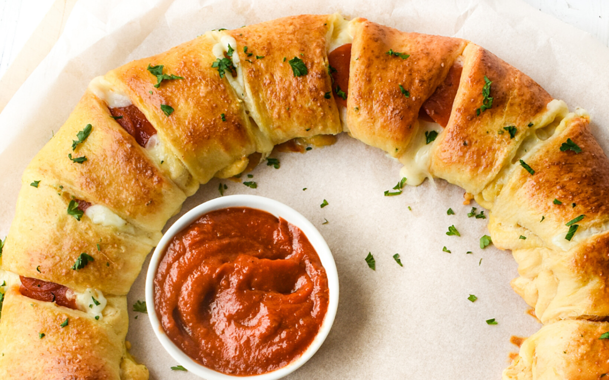Pepperoni Pizza Crescent Ring