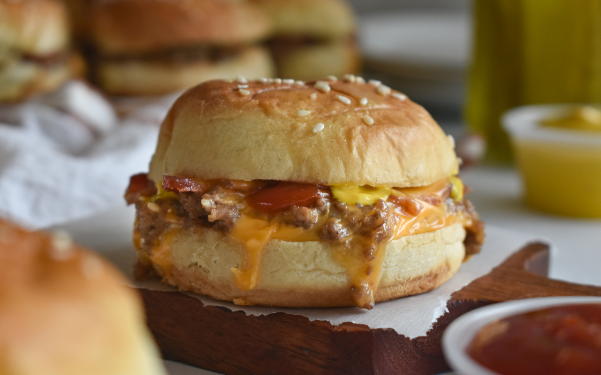 Photo: Bacon Cheeseburger Sliders.