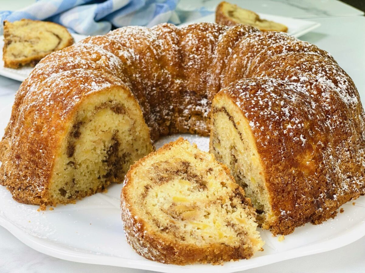 Photo: Jewish Apple Cake.