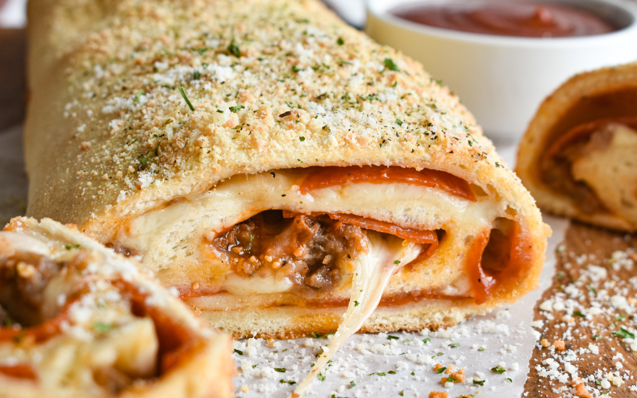 Photo: Pizza Stromboli.