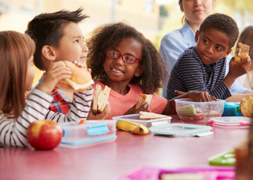 Cover Image for Top 5 School Lunch Trends.