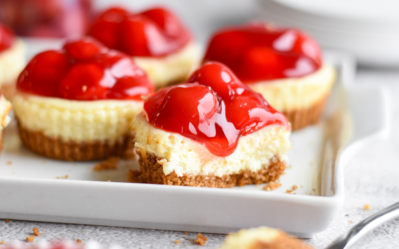 Image: Web Mini Cherry Cheesecakes.